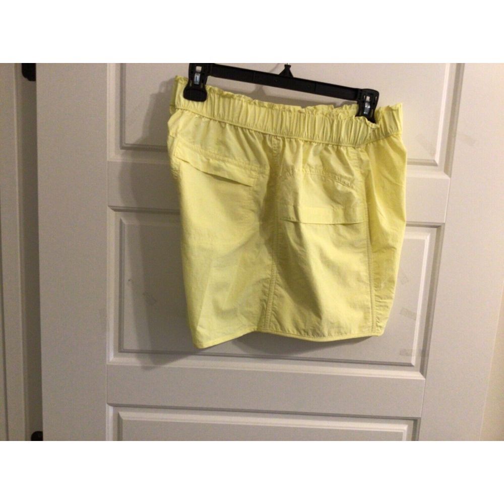 Free People FP movement in the wild shorts yellow size‎ Medium NWT Color: Glow - Picture 4 of 4